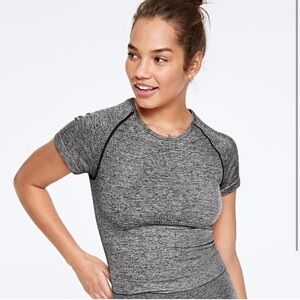 Victoria’s Secret PINK Seamless Workout Top Gray Short Sleeve Crop Women XS Gym